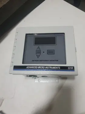 221r Advanced Micro Instruments 02 Monitor
