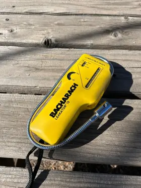 0019-7051 Bacharach Leakator 10 Portable Combustible Gas Leak Detector - Used