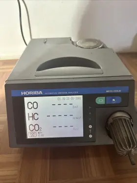 Mexa-554ju Horiba Automotive Emission Analyzer With Pwrcrd Powers On -used