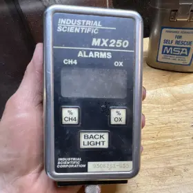 9506261-055 Industrial Scientific Mx250 Gas Detector Ch4 Ox Expiration 3-31-00