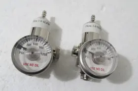 291023 Made In France 2x Calibration Gas Fixed Flow Regulator 1.0 Slpm -