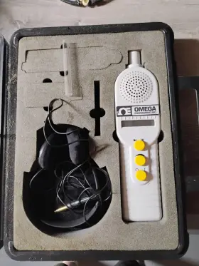 Flck-1 Omega Engineering Inc. Icc Leakcheck Kit Gas Leak Detector Partial Pre Owned