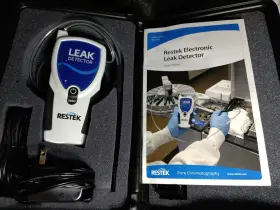 28500 Restek Leak Detector Model #28500
