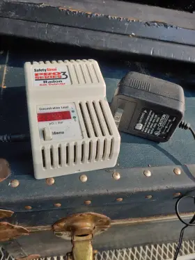 Hs71512 Safety Siren Pro Series 3 Radon Detector Model W Ac Adapter - Tested