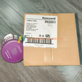 C7061a Siemens 1pcs Honeywell 1020 Ultraviolet Flame Detector